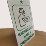 cartello-con-supporto