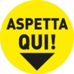 Adesivi-aspetta-qui-giallo-tondo