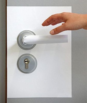 Adesivo-antivirale-porta